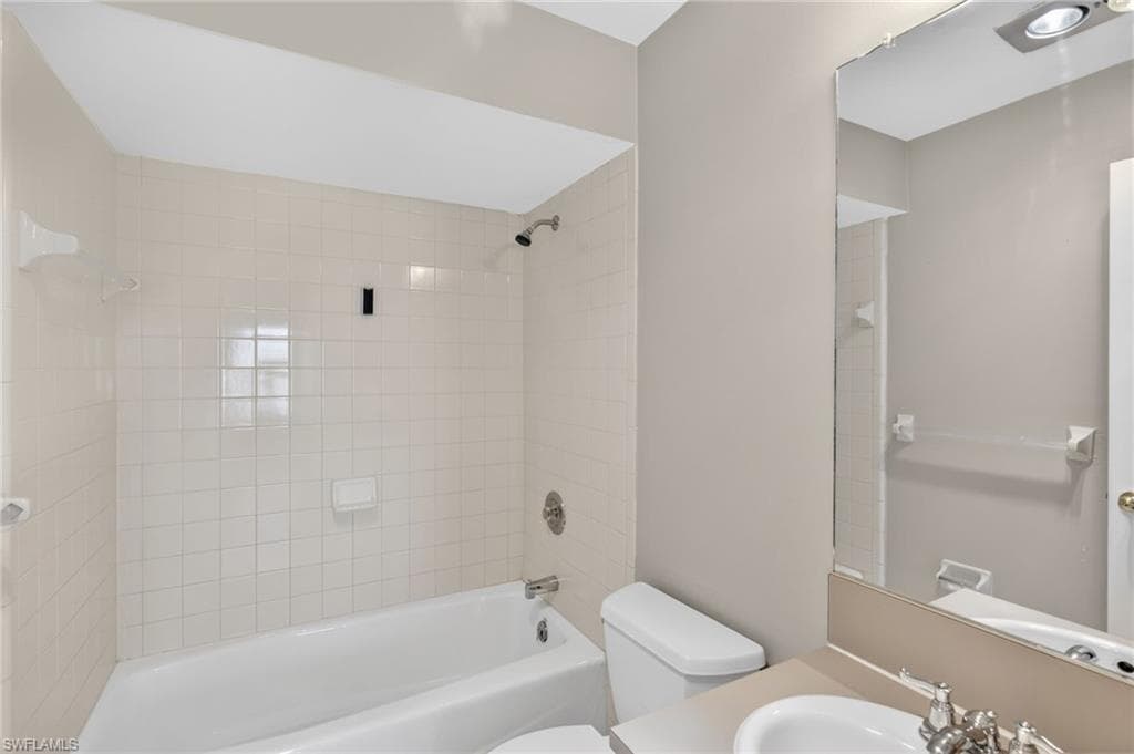 1424 Carmelle DR, FORT MYERS FL 33919-29