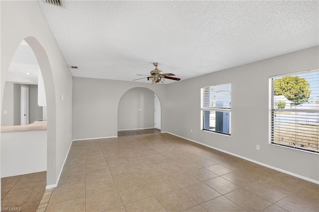 1424 Carmelle DR, FORT MYERS FL 33919-10
