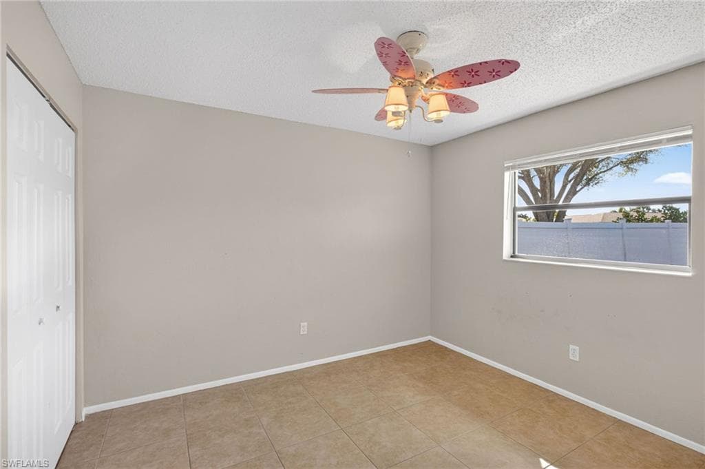 1424 Carmelle DR, FORT MYERS FL 33919-30