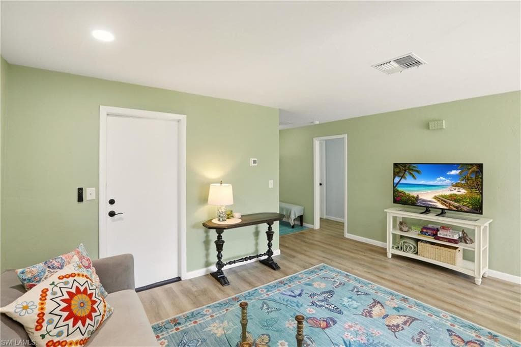 13144 Inglenook CT-4