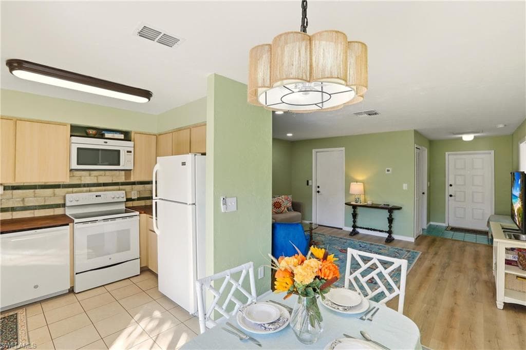 13144 Inglenook CT-13