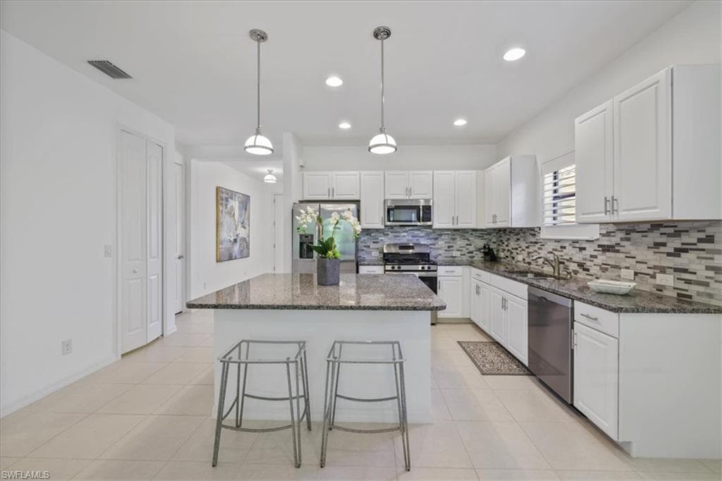 11508 Grey Egret CIR, FORT MYERS FL 33966-15