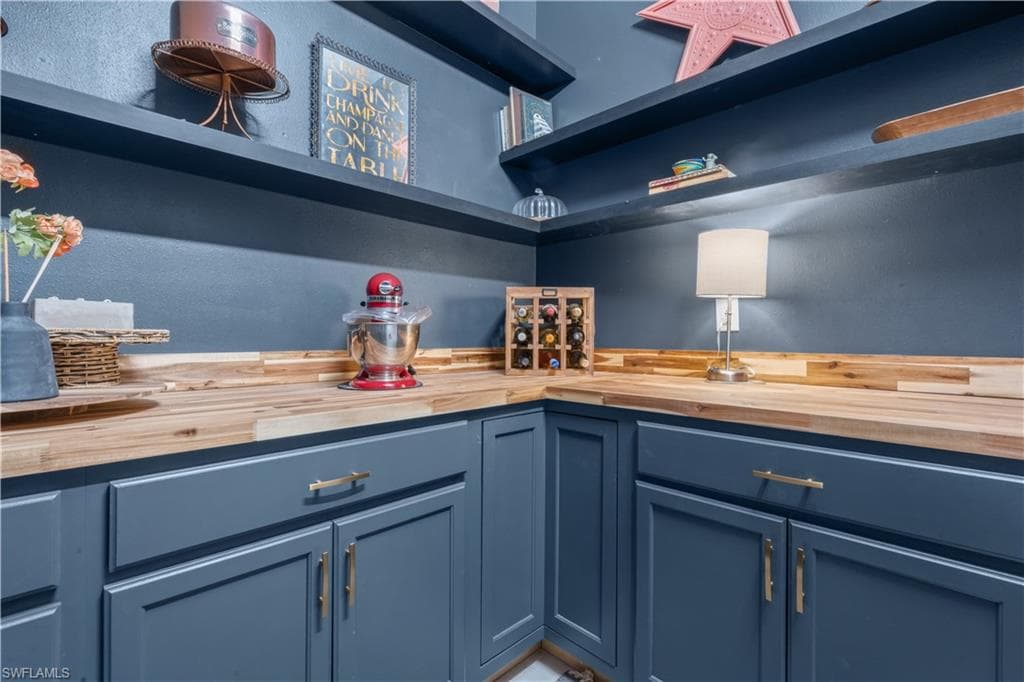 20860 Thistle Leaf LN-13
