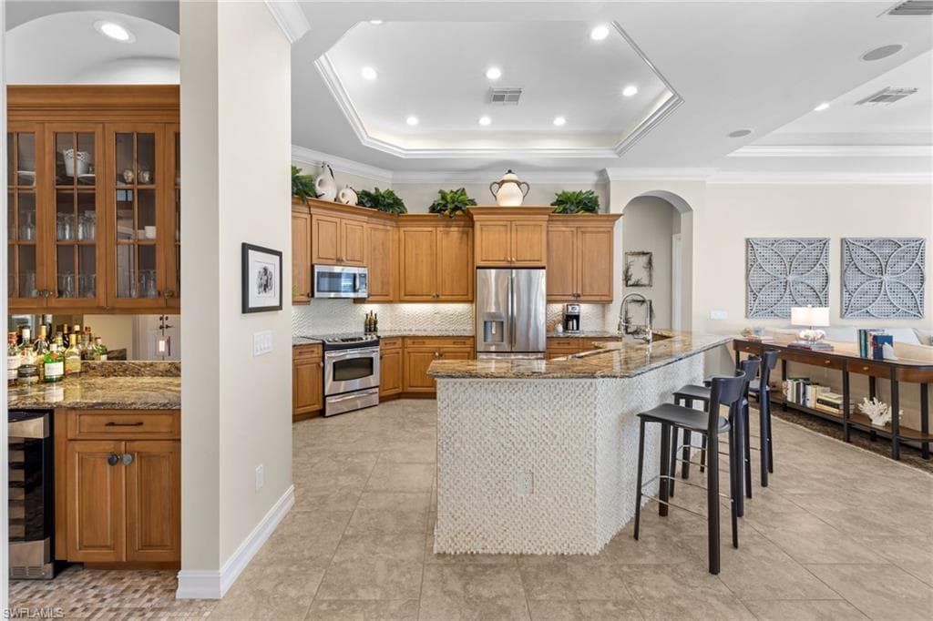 347 Saddlebrook LN, NAPLES FL 34110-5