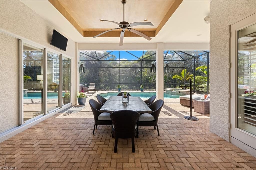 347 Saddlebrook LN, NAPLES FL 34110-19