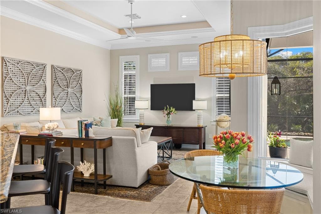 347 Saddlebrook LN, NAPLES FL 34110-9