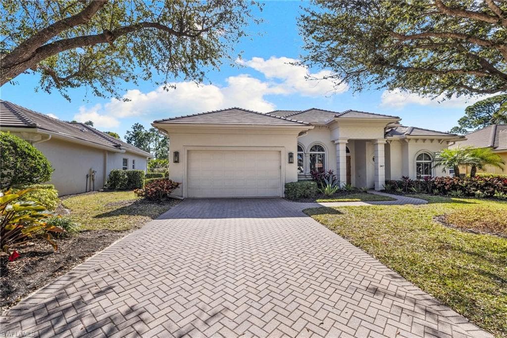 347 Saddlebrook LN, NAPLES FL 34110-43