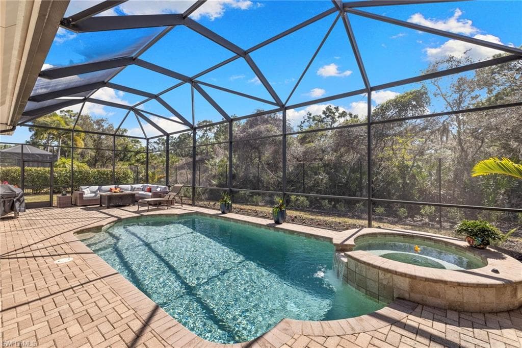 347 Saddlebrook LN, NAPLES FL 34110-24