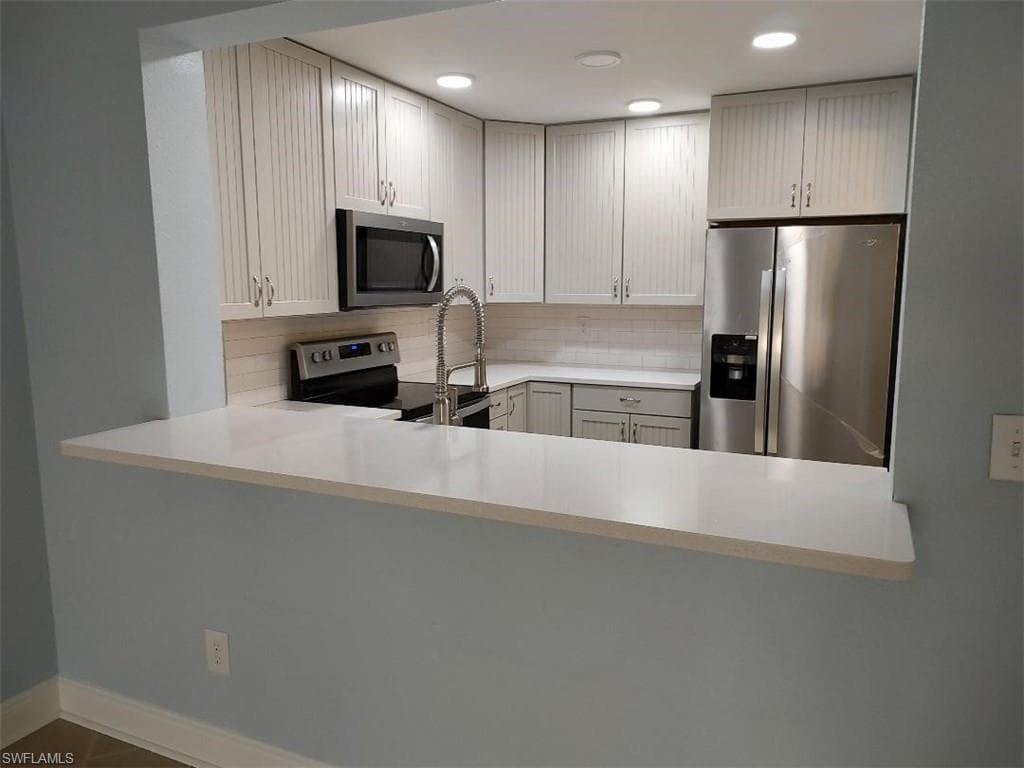4928 Vincennes ST # B1, CAPE CORAL FL 33904-2