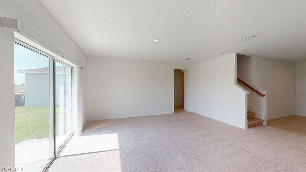 6753 Equinox LN, NORTH FORT MYERS FL 33917-2