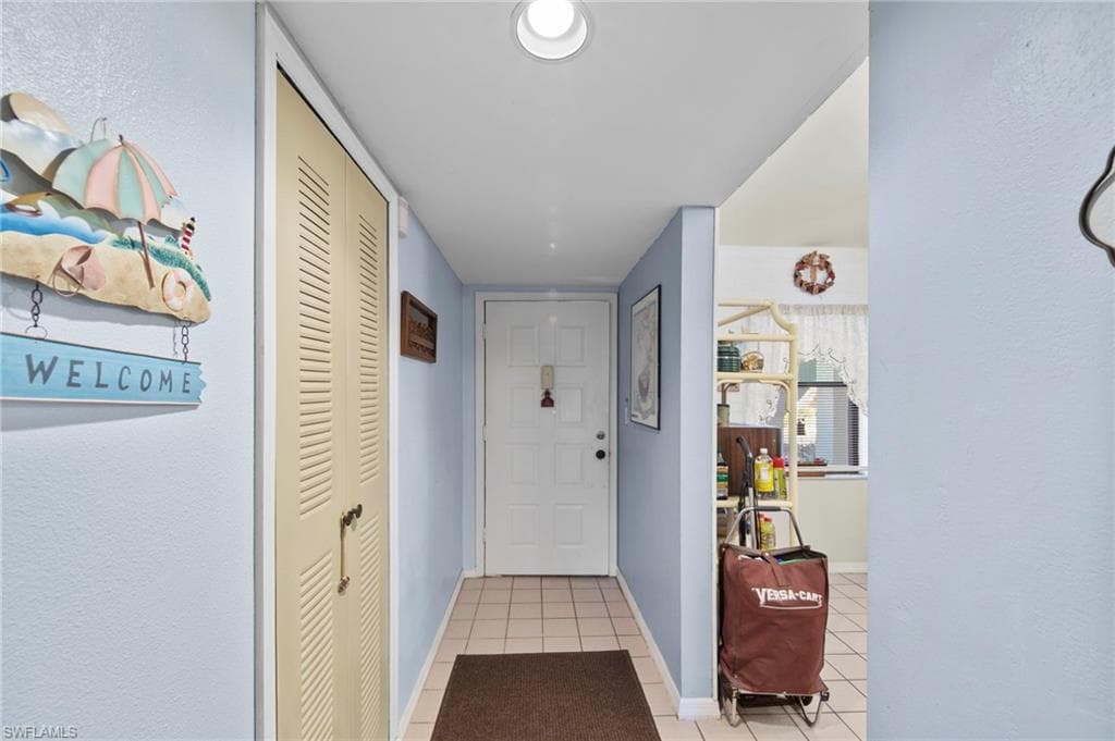 9305 Lake Park DR 102-6