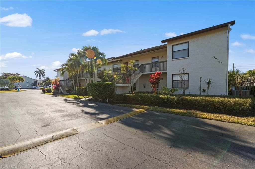 9305 Lake Park DR 102-3