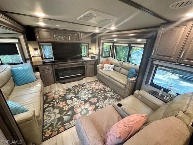 1674 Diamond Lake CIR, NAPLES FL 34114-22