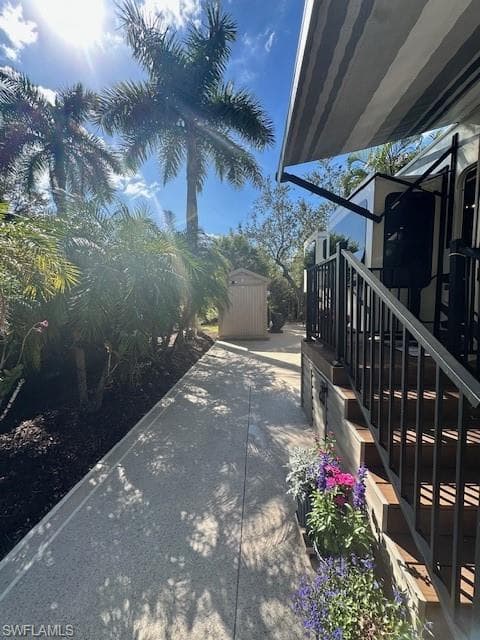 1674 Diamond Lake CIR, NAPLES FL 34114-5