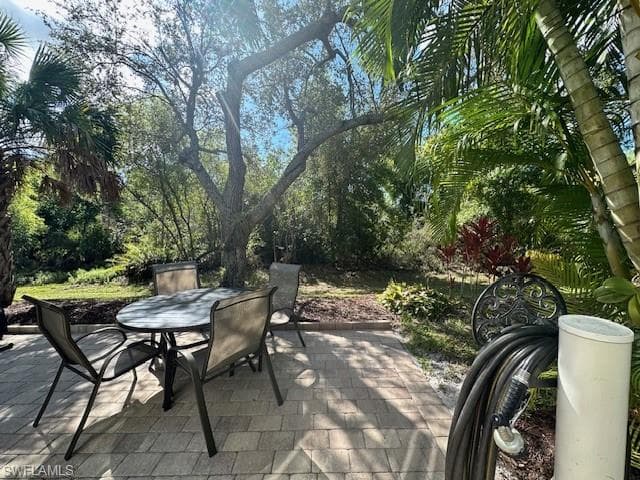 1674 Diamond Lake CIR, NAPLES FL 34114-12