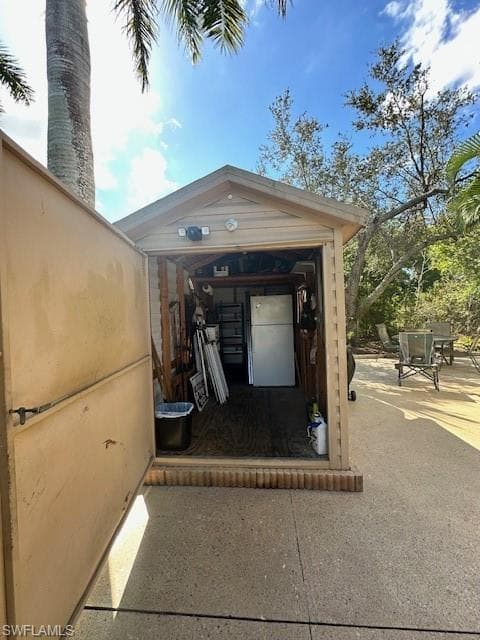 1674 Diamond Lake CIR, NAPLES FL 34114-16