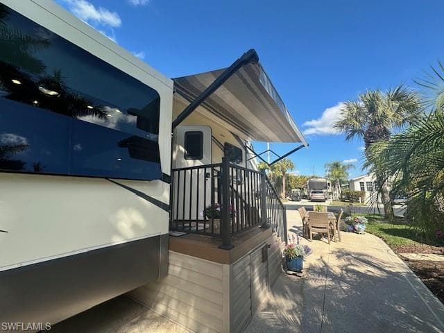 1674 Diamond Lake CIR, NAPLES FL 34114-15