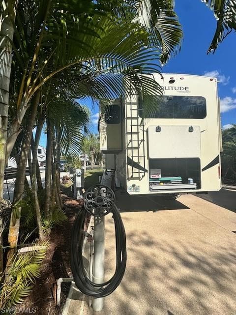 1674 Diamond Lake CIR, NAPLES FL 34114-13