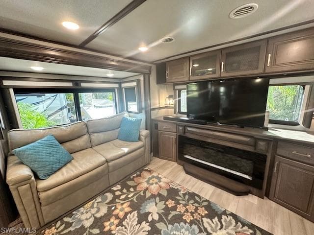 1674 Diamond Lake CIR, NAPLES FL 34114-18