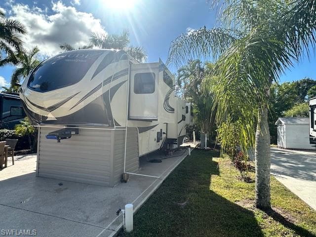 1674 Diamond Lake CIR, NAPLES FL 34114-3