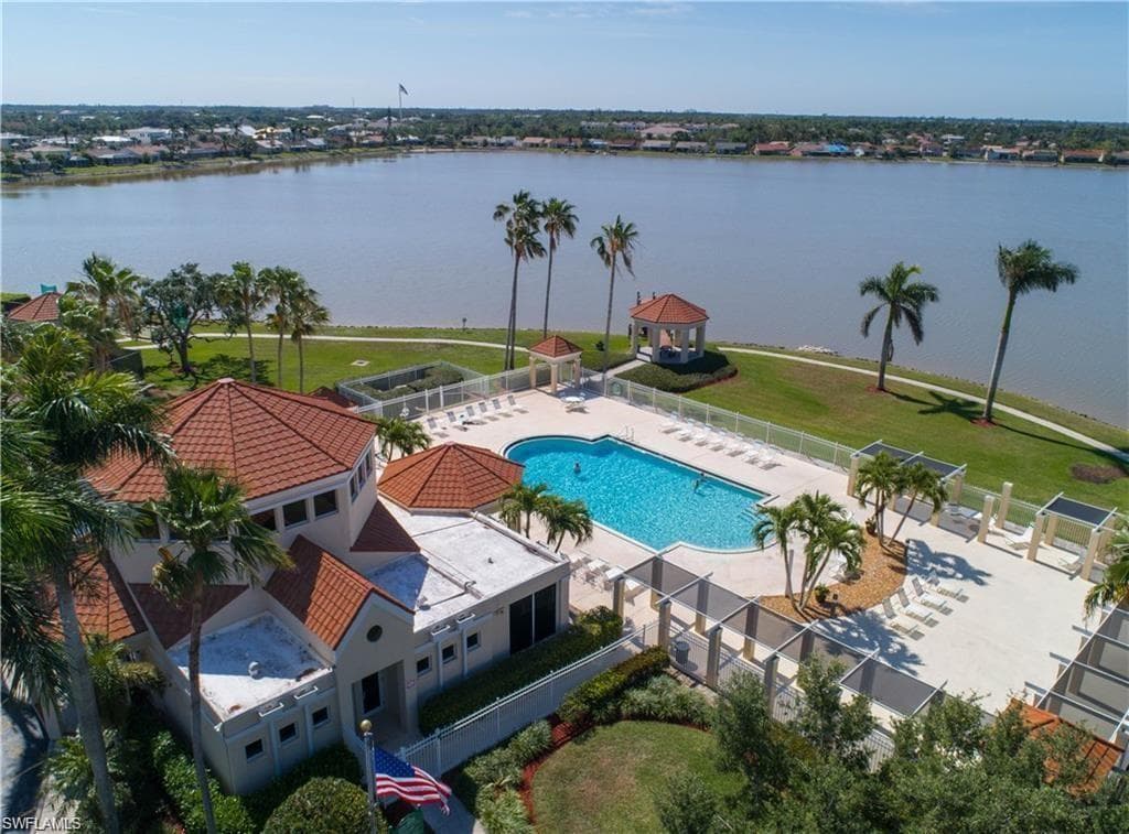 7271 Mill Pond CIR, NAPLES FL 34109-22