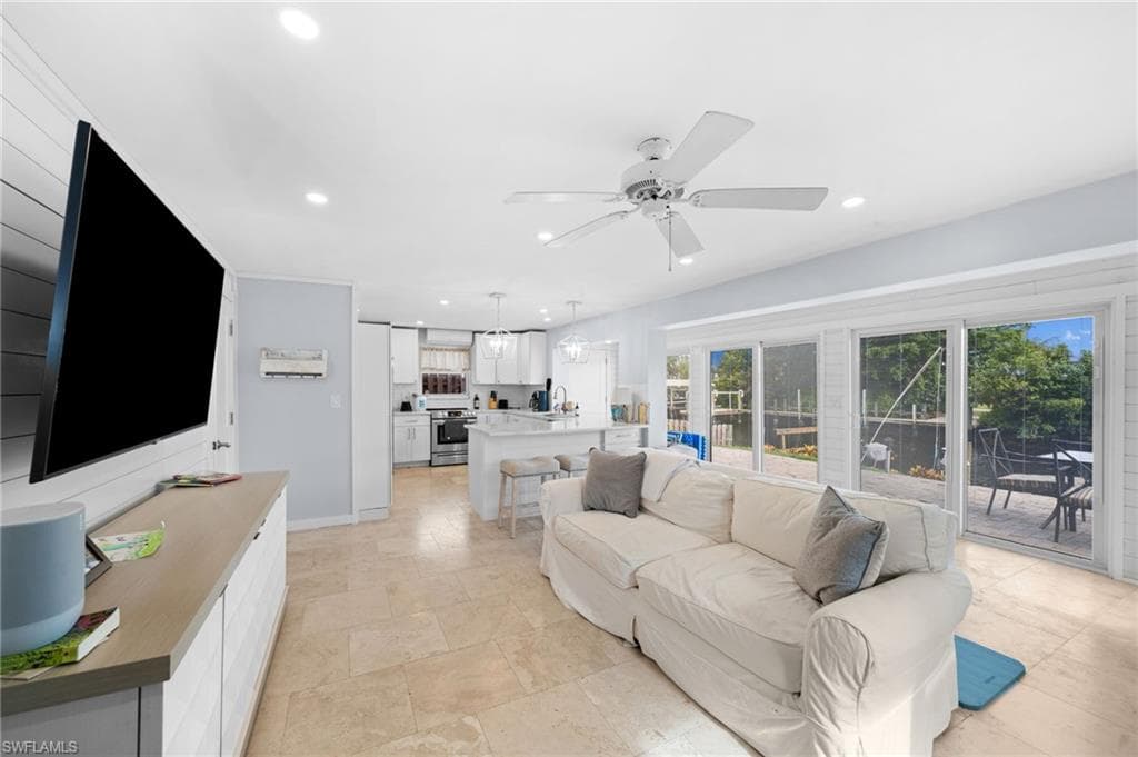 1360 Chesapeake AVE, NAPLES FL 34102-10