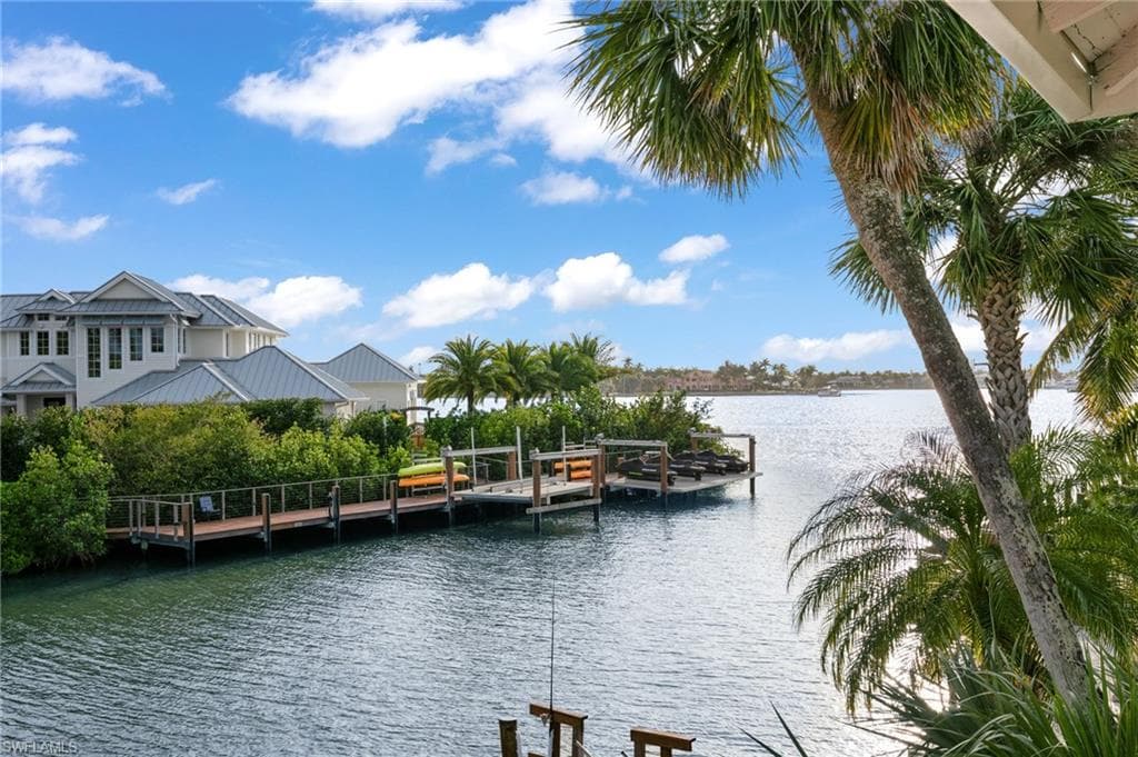 1360 Chesapeake AVE, NAPLES FL 34102-7