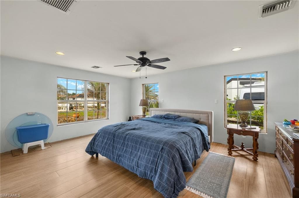 675 Randy LN, FORT MYERS BEACH FL 33931-33