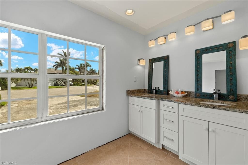 675 Randy LN, FORT MYERS BEACH FL 33931-30