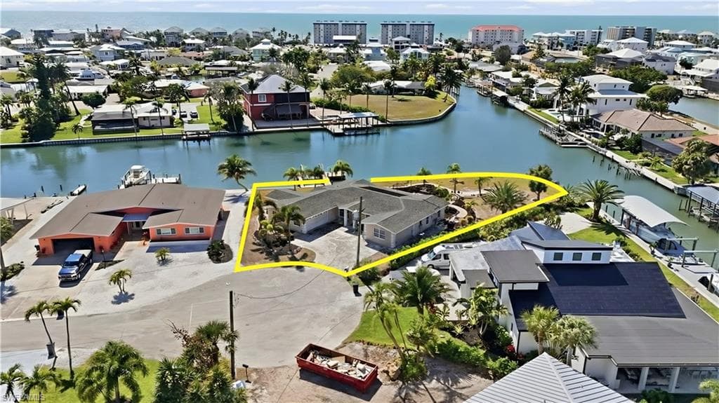 675 Randy LN, FORT MYERS BEACH FL 33931-3