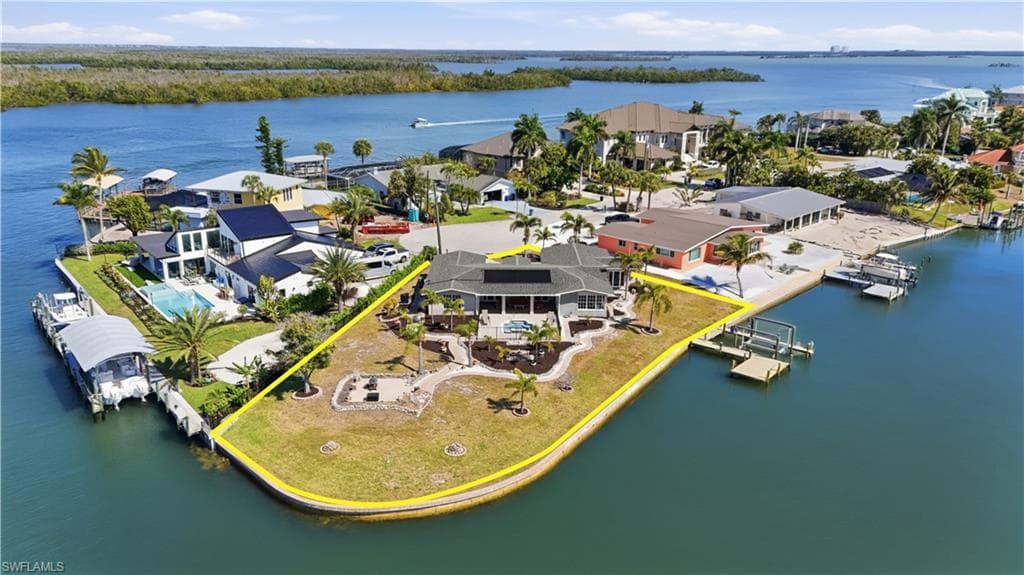 675 Randy LN, FORT MYERS BEACH FL 33931-7