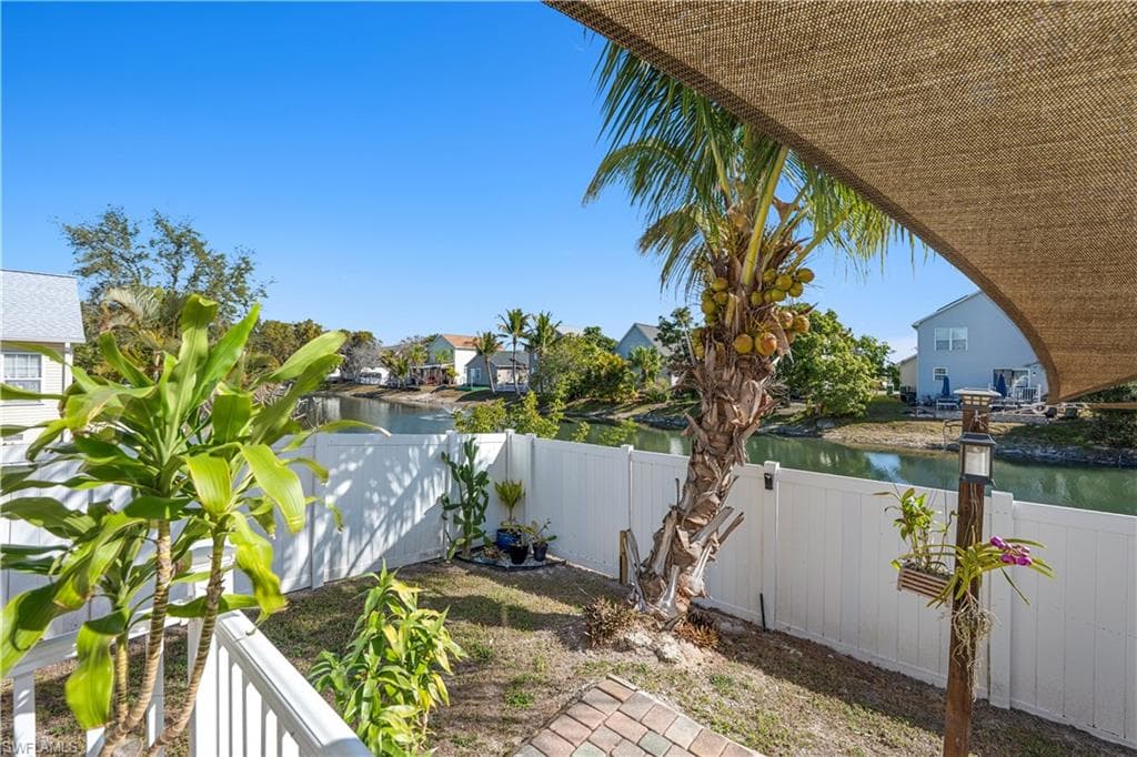 150 Leawood CIR, NAPLES FL 34104-15