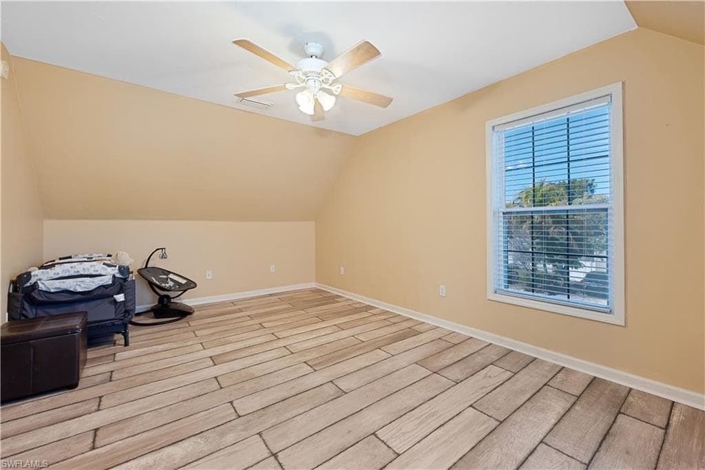 150 Leawood CIR, NAPLES FL 34104-9