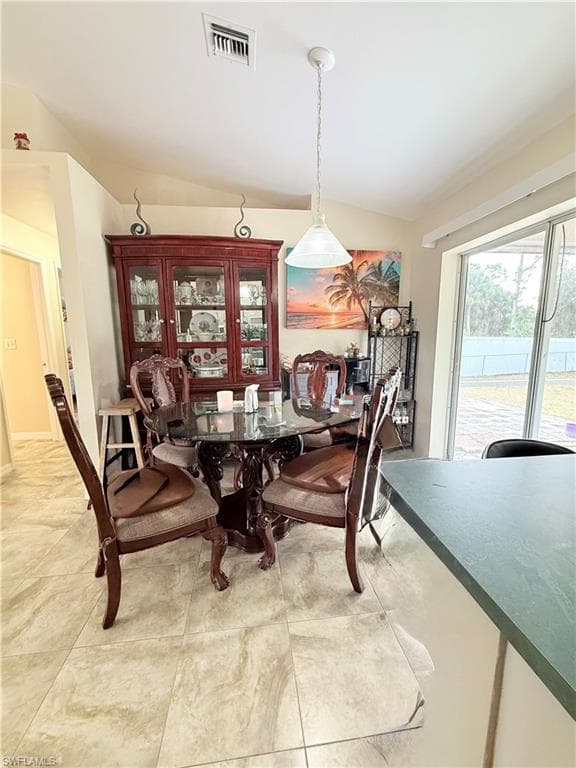 755 Arundel CIR, FORT MYERS FL 33913-8