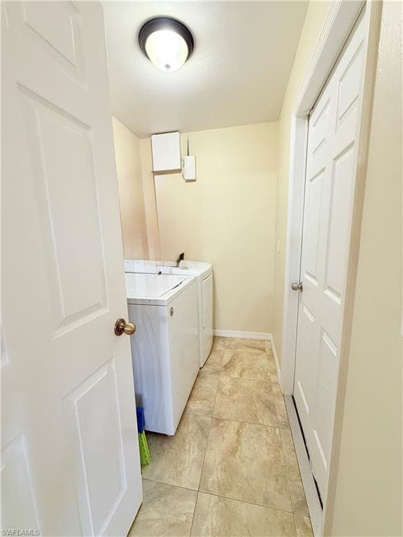 755 Arundel CIR, FORT MYERS FL 33913-17