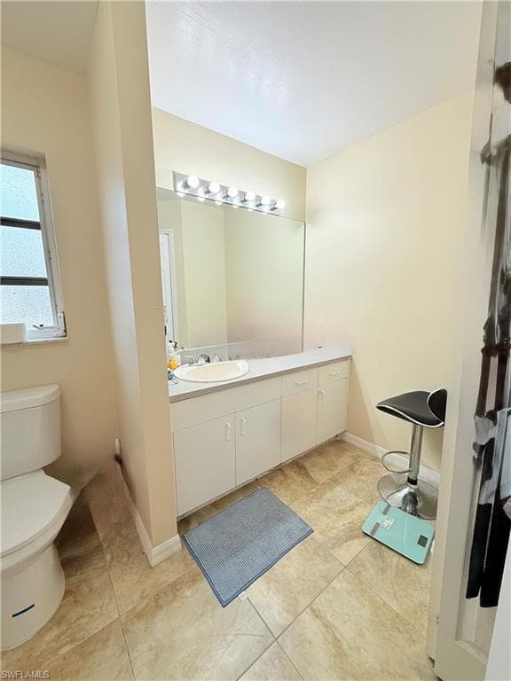 755 Arundel CIR, FORT MYERS FL 33913-10