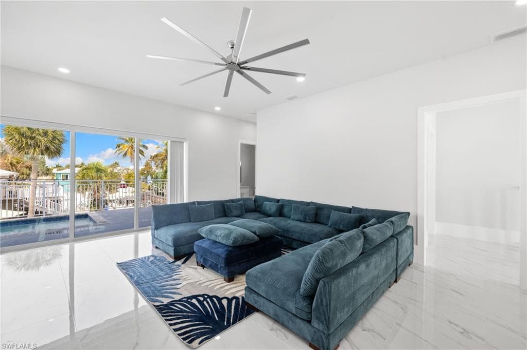 137 Hibiscus DR-26
