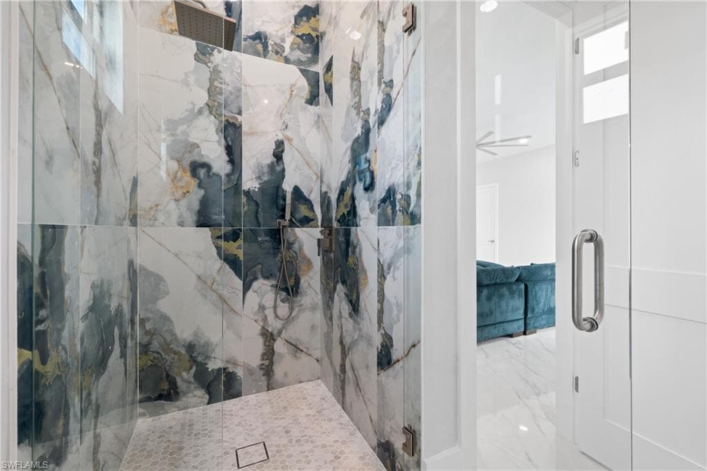 137 Hibiscus DR-6