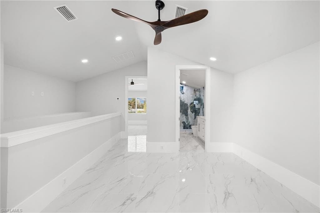 137 Hibiscus DR-35