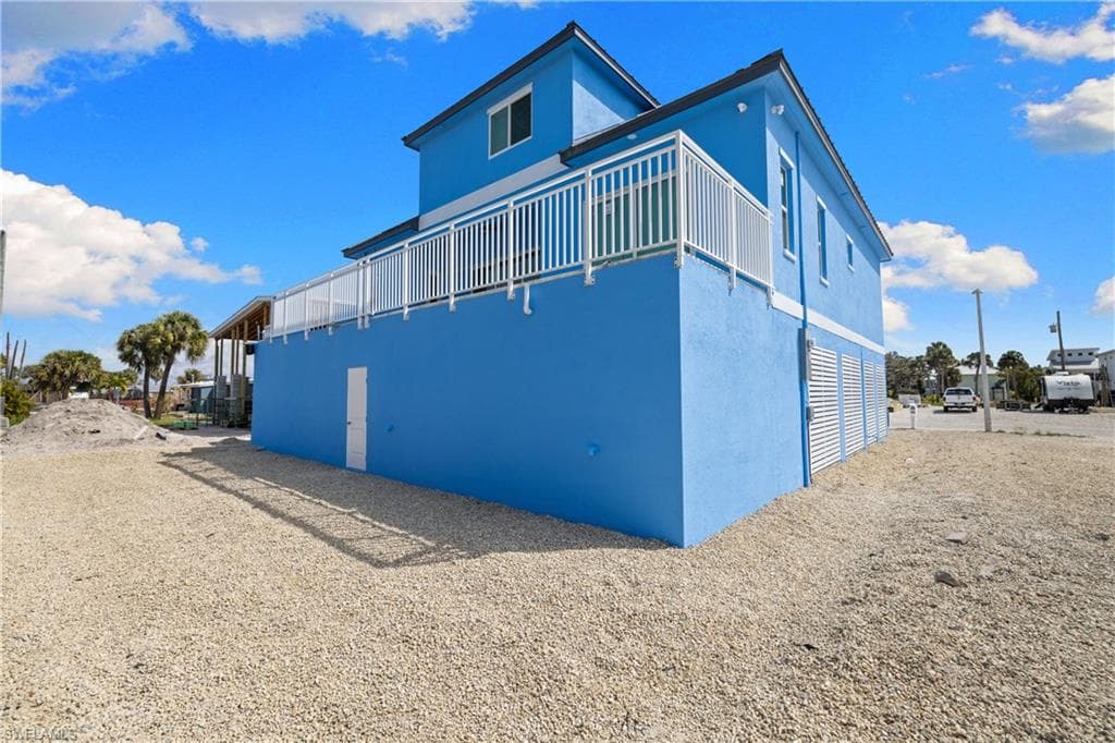 137 Hibiscus DR-23