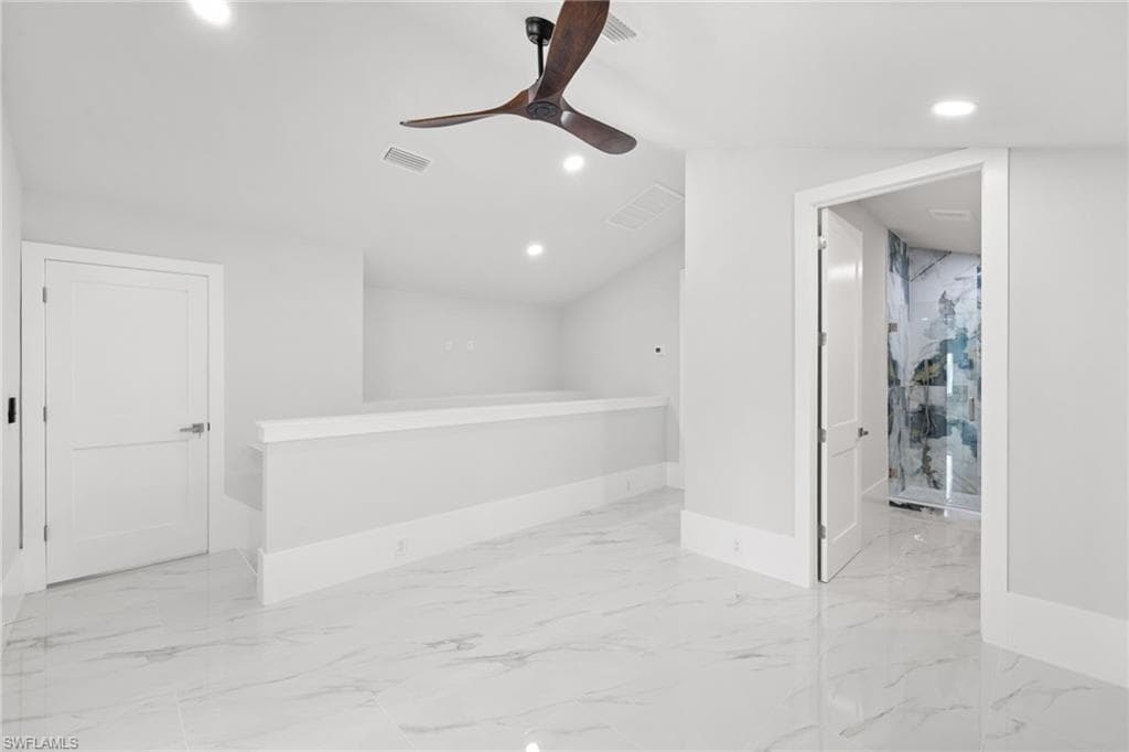 137 Hibiscus DR-36