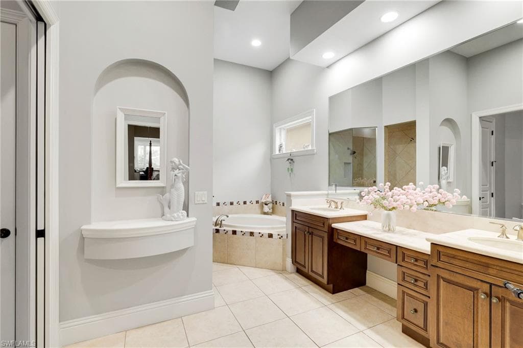 10630 Via Milano DR, FORT MYERS FL 33913-12