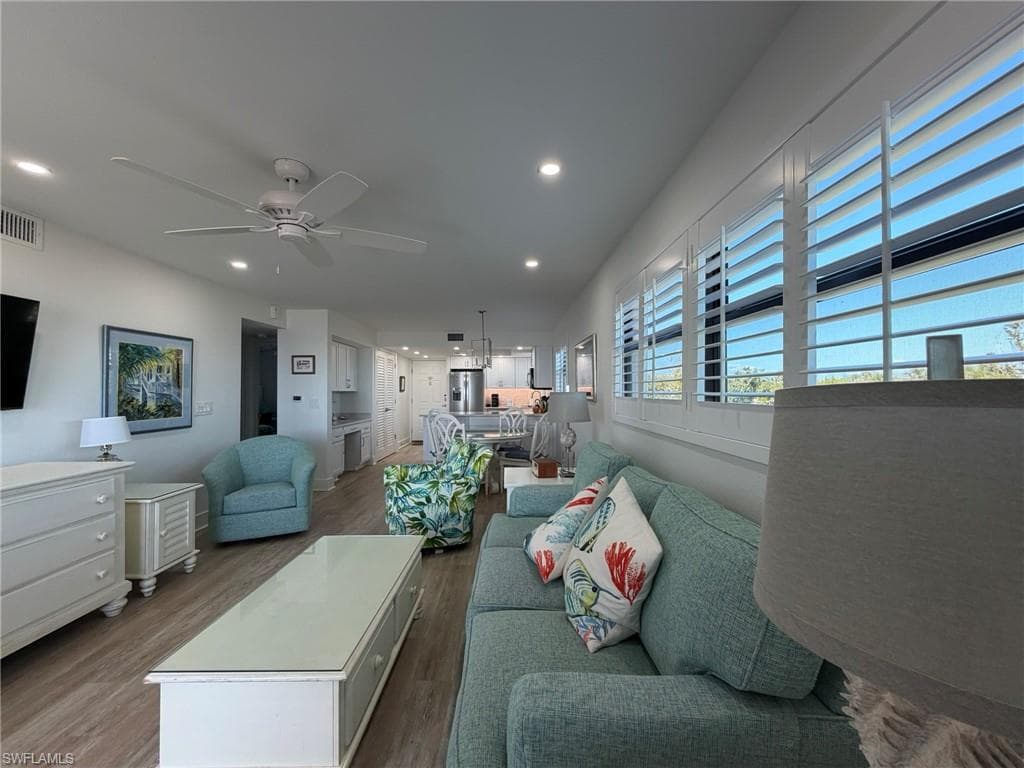 2230 Camino Del Mar DR, SANIBEL FL 33957-3