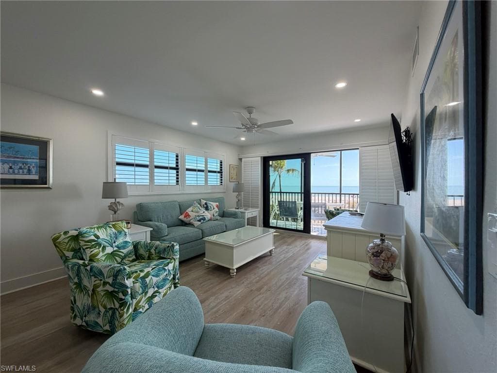 2230 Camino Del Mar DR, SANIBEL FL 33957-2