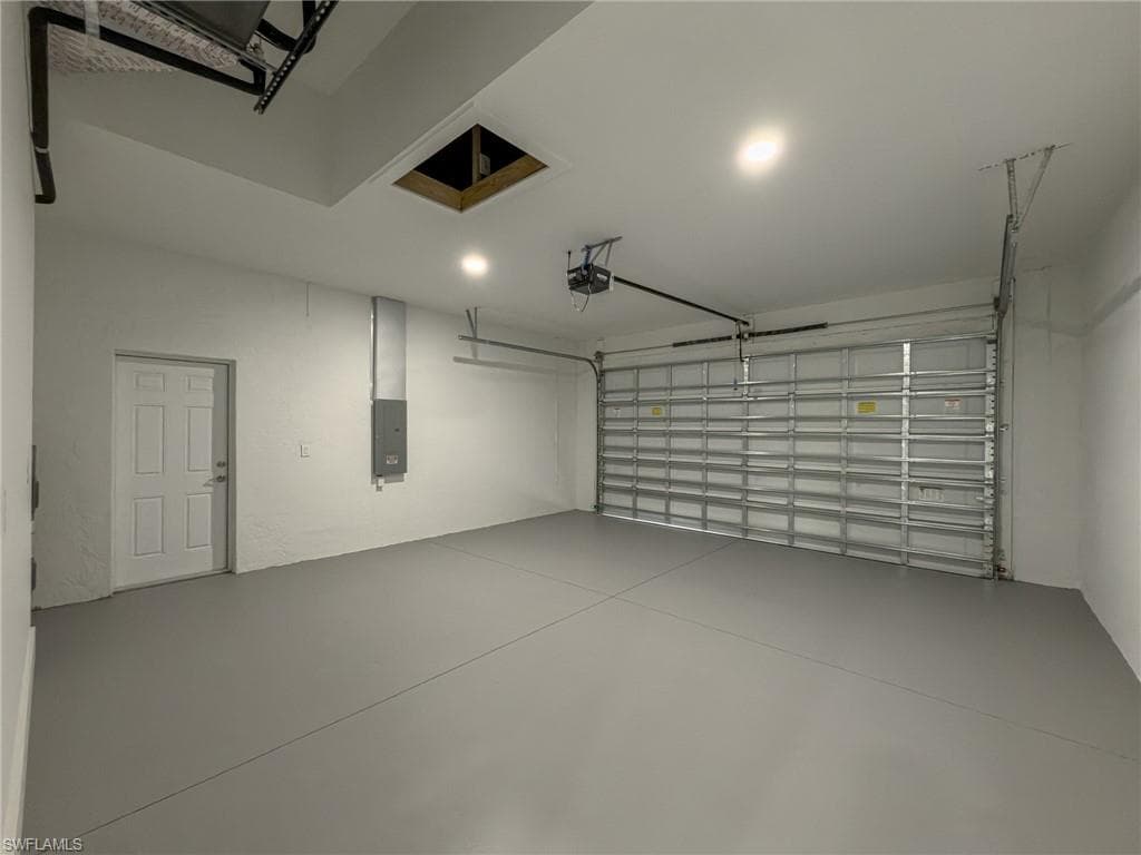417 Paddock ST-28