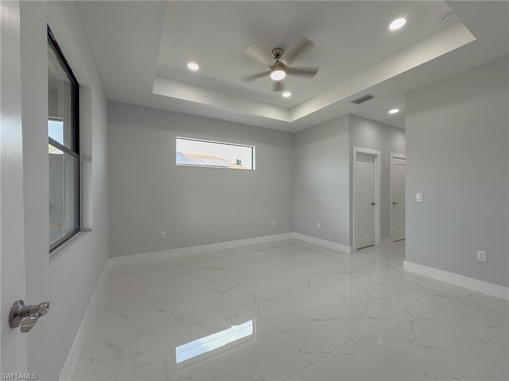 417 Paddock ST-13