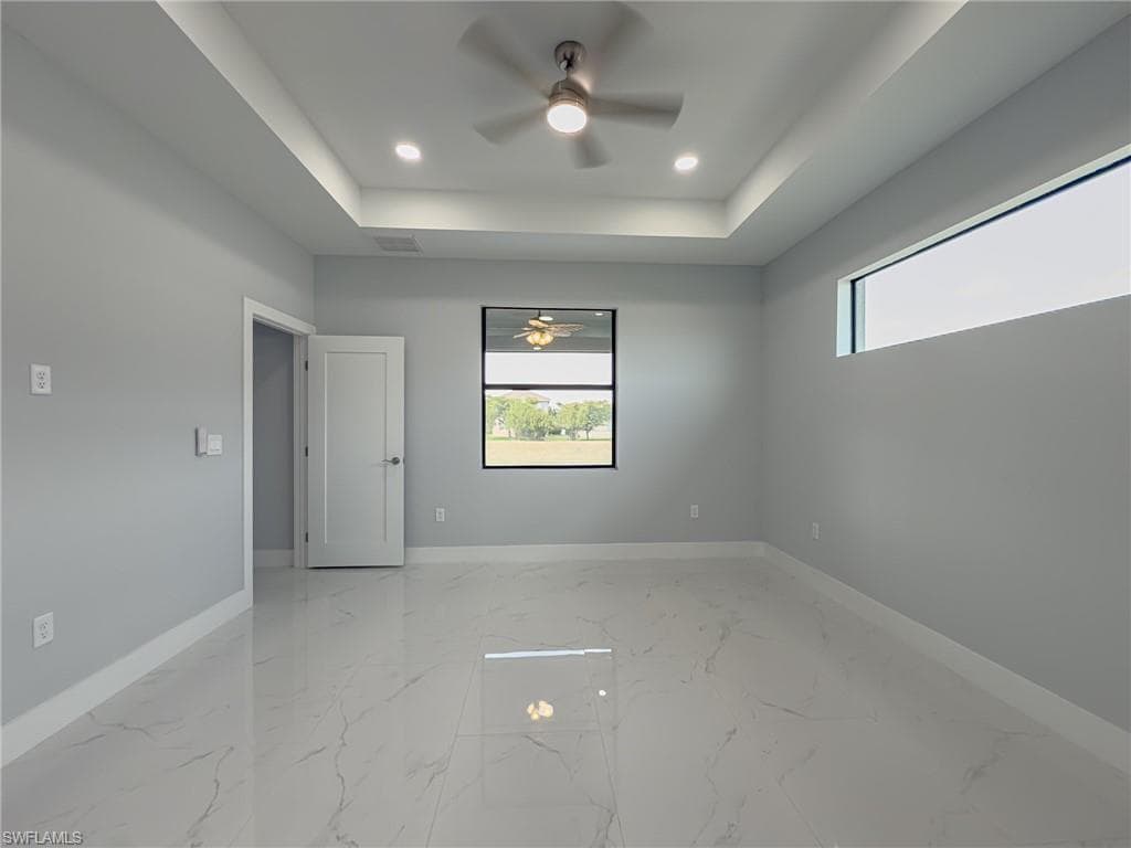 417 Paddock ST-14