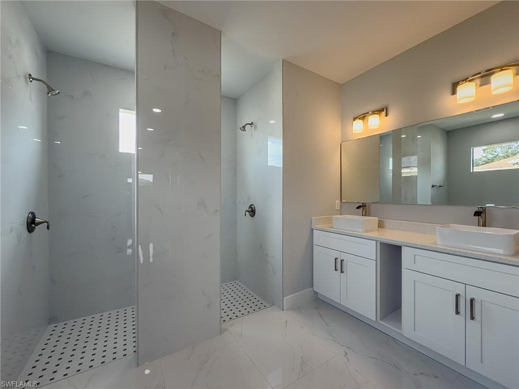 417 Paddock ST-18