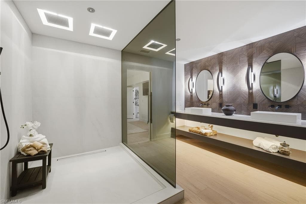 2795 N Beach RD # B, ENGLEWOOD FL 34223-31