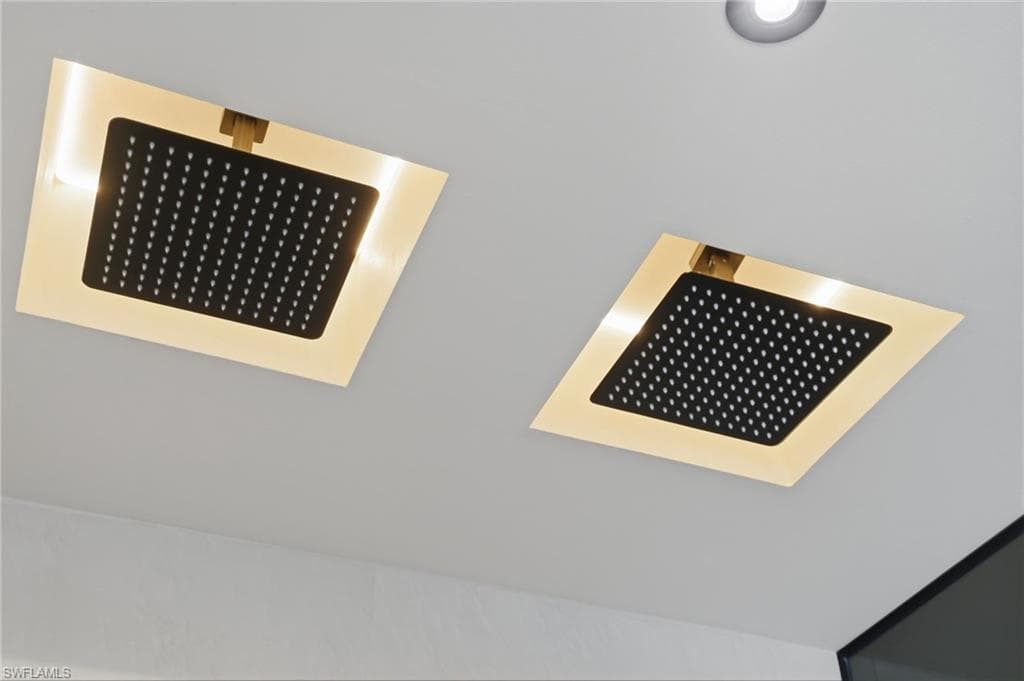 2795 N Beach RD # B, ENGLEWOOD FL 34223-29